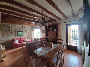 Interior - Fantastic villa in Ronda with private pool and barbecue. (Ronda)