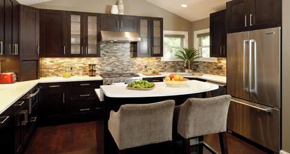 107 Park Avenue | Private Home in Aspen with Hot Tub, Pool Table, Yard, Designer Furnishings