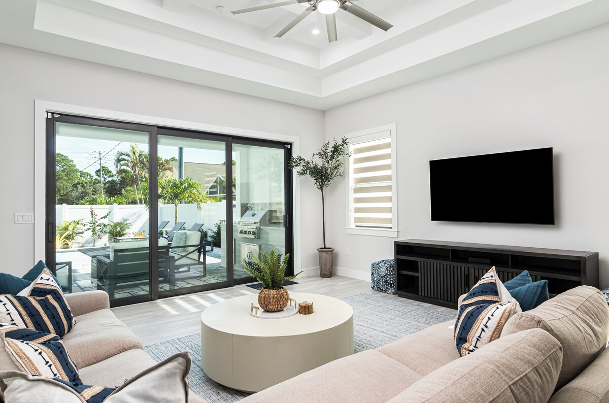 Photo 9 of NEW PINBALL/GAMEROOM! Finest Designer Home, Heated Pool, Beach Close, FREE Bikes