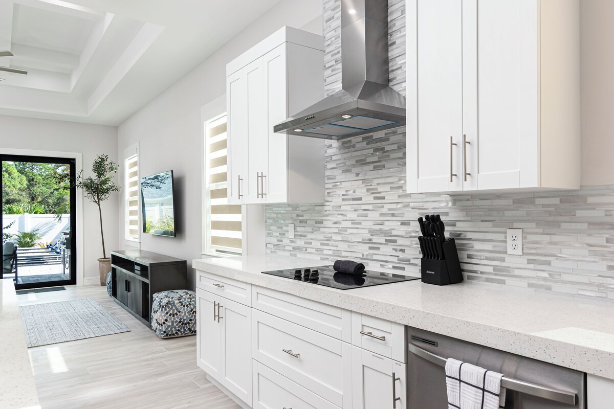 Photo 12 of NEW PINBALL/GAMEROOM! Finest Designer Home, Heated Pool, Beach Close, FREE Bikes