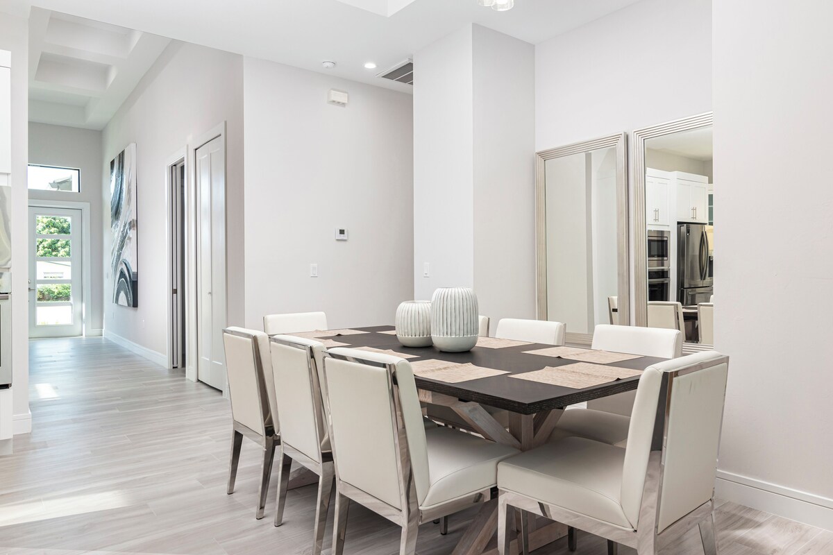Photo 13 of NEW PINBALL/GAMEROOM! Finest Designer Home, Heated Pool, Beach Close, FREE Bikes