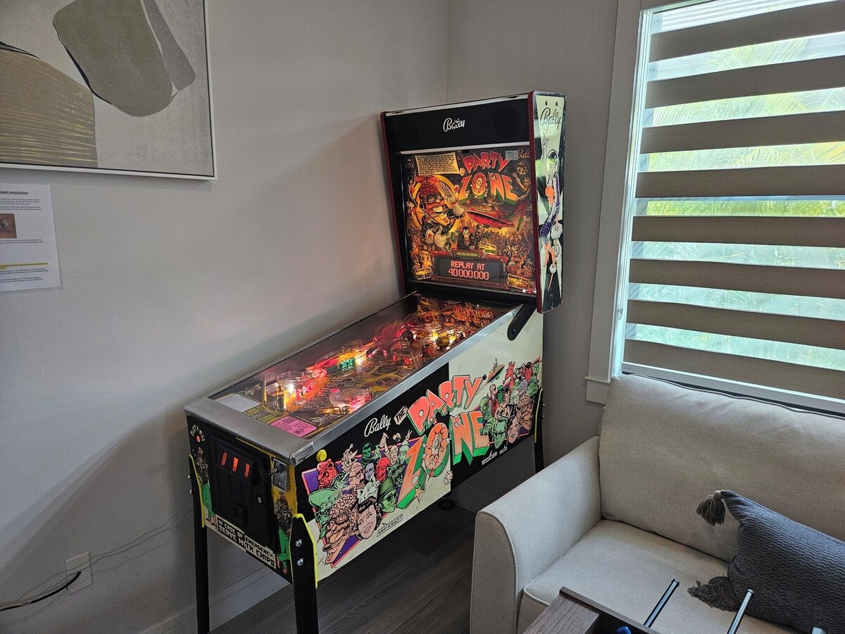 Photo 18 of NEW PINBALL/GAMEROOM! Finest Designer Home, Heated Pool, Beach Close, FREE Bikes