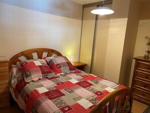 2 bedrooms
