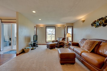 Loveland Vacation Rental | 2BR | 2.5BA | 1,445 Sq Ft | Stairs Required