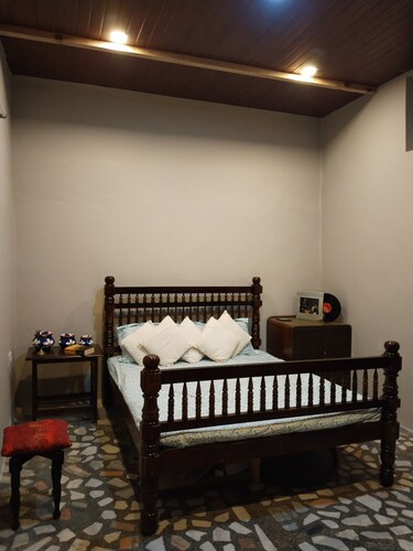 The Mountain Spirit Cozy Cottage in Landour Mussoorie in the verdant Himalayas