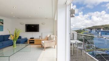 3 bedrooms, individually decorated, individually furnished, free WiFi