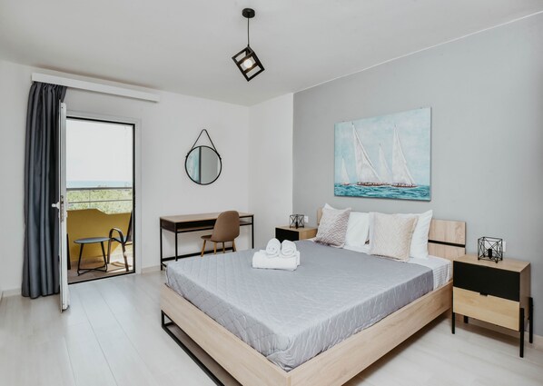 Double Room, Sea View | Premium bedding, desk, free WiFi, bed sheets - Alkyonides Rooms (Malevizi)