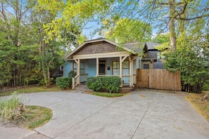 Exterior - Retreat Near Emory - Walk to Candler Park (Atlanta)