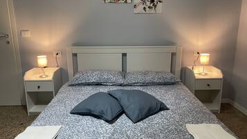 Camera Deluxe | Biancheria da letto di alta qualità, copriletto in piuma