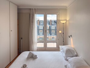 1 slaapkamer, een strijkplank/strijkijzer, wifi, beddengoed