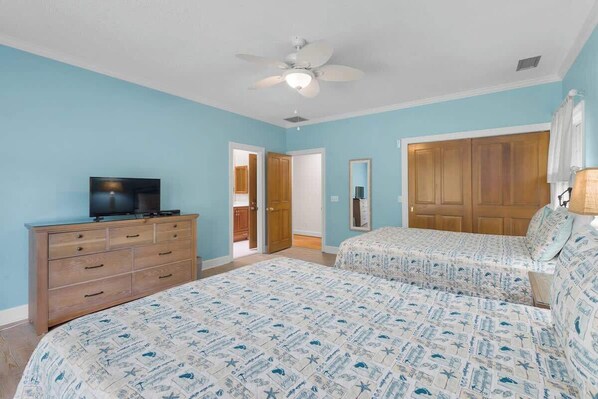 4 bedrooms, iron/ironing board, free WiFi, bed sheets