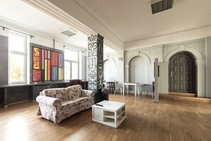 Living area - Casa De Wawa - Hostel (Warsaw)