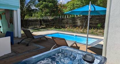 Villa Créole Avec Piscine et Jacuzzi à 800 m de la Plage