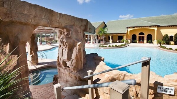 아파트, 침대(여러 개) (Mark & Bridget's Paradise Palms Resor) | 수영장