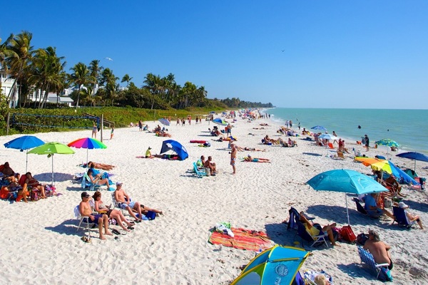 Vlak bij het strand