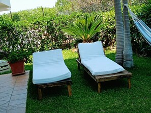 Property grounds - Villa "Delle Pomelie" with Private Garden, Balconies, and Wi-Fi (Furnari)