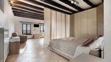 1 chambre, fer et planche Ă repasser, Wi-Fi gratuit, draps fournis