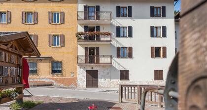 Pet-Friendly Apartment Edik with Mountain View & Terrace