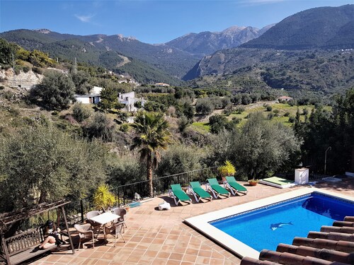Villa 'Siempre Verde' with Mountain View, Pool & Wi-Fi