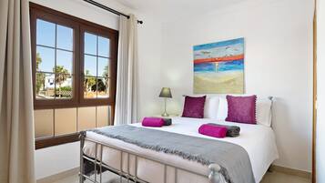 4 Schlafzimmer, Bügeleisen/Bügelbrett, kostenloses WLAN, Bettwäsche