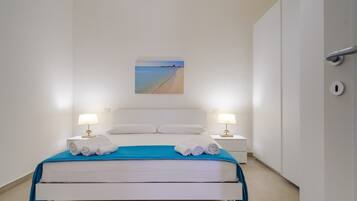 2 sovrum, strykjärn/strykbräda och sängkläder