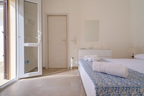 2 bedrooms, iron/ironing board, bed sheets