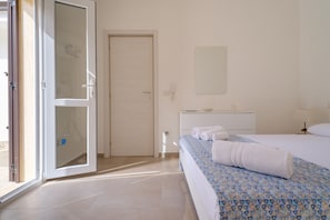 2 Schlafzimmer, Bügeleisen/Bügelbrett, Bettwäsche