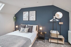 2 bedrooms, iron/ironing board, free WiFi, bed sheets - Host & Stay | Grumbles Cottage (Whitby)