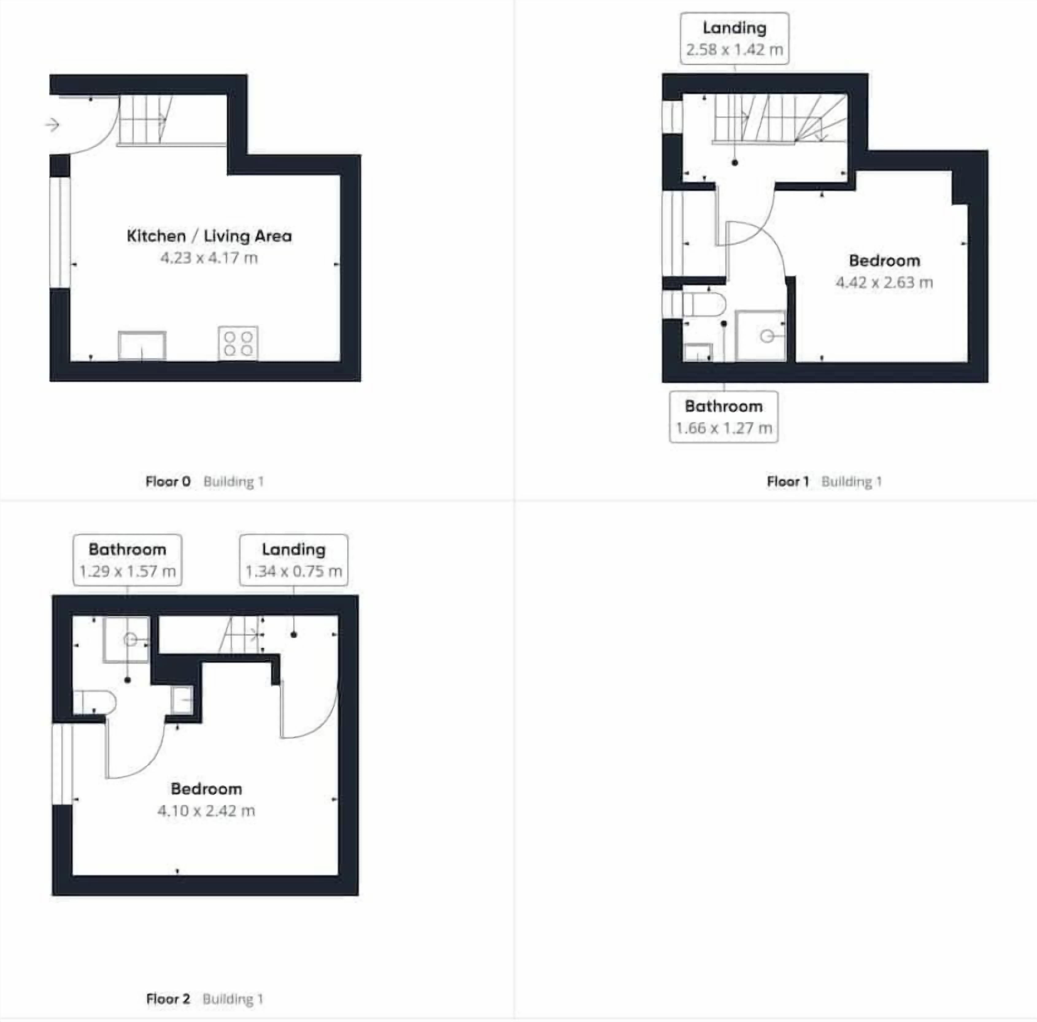 Planos de un edificio de dos pisos, que incluyen cocina-sala de estar, habitaciones y un baño.