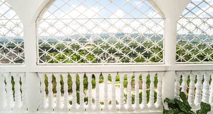 Skyline Suites 2 Queen bedroom 2 Condo by RedAwning