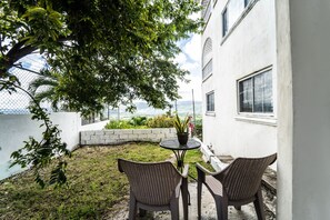 Appart'hĂŽtel, 2 chambres | Balcon