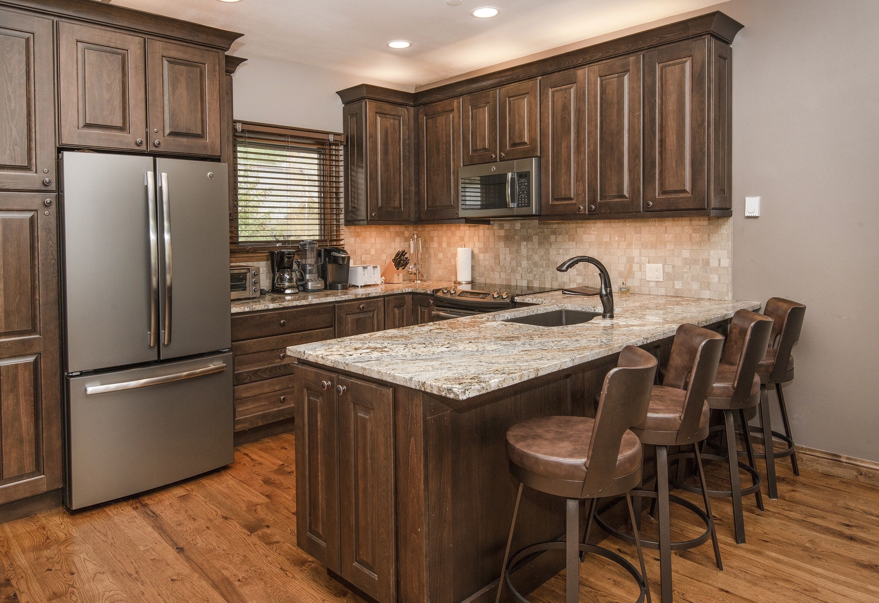 Townhome, 4 Bedrooms | Private kitchen