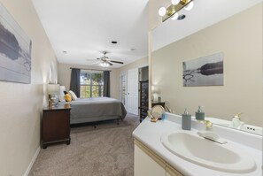 Condo, Multiple Beds, Jetted Tub