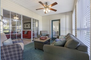 Condo, Multiple Beds, Jetted Tub | Living room
