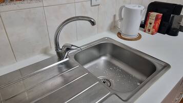 Microwave, oven, stovetop, coffee/tea maker