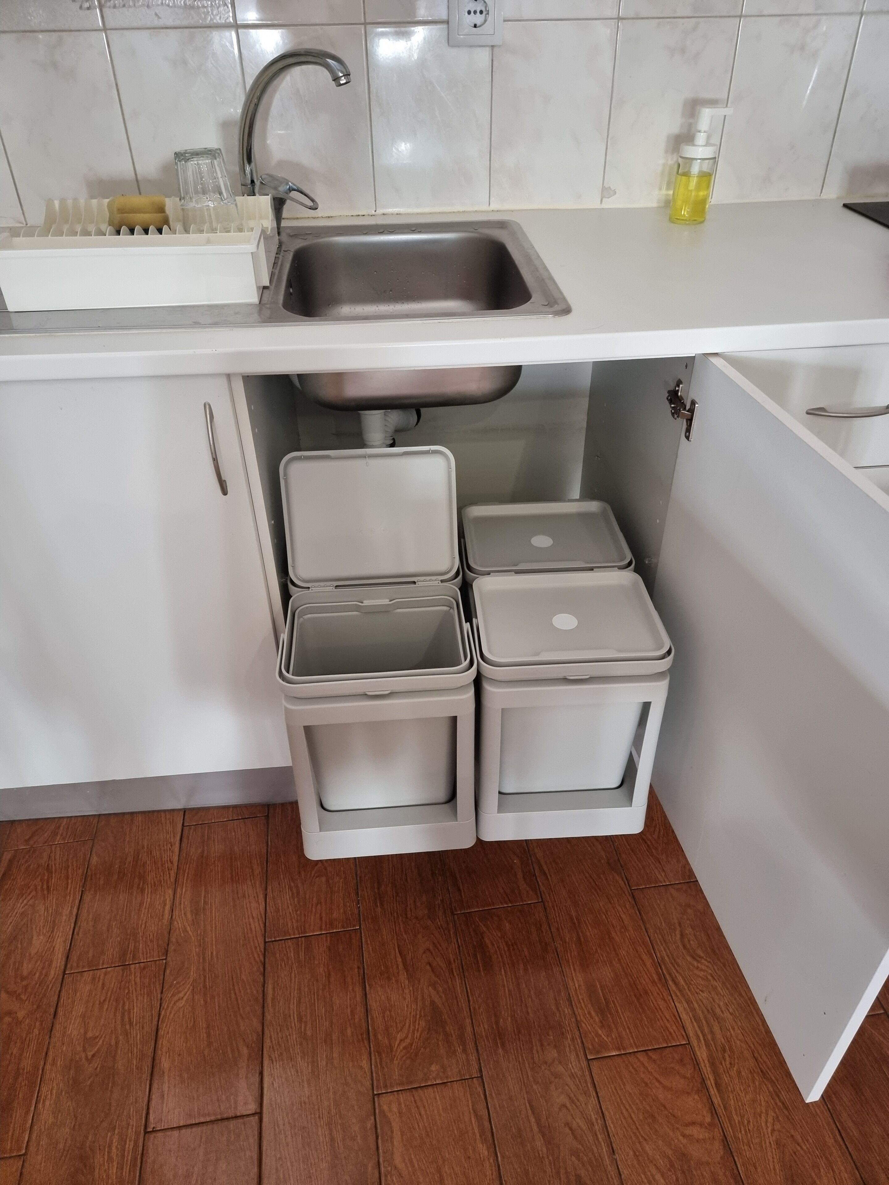 Micro-ondas, fogão, cooktop, cafeteira/chaleira