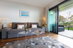 Video-game console - Coast (St Ives)