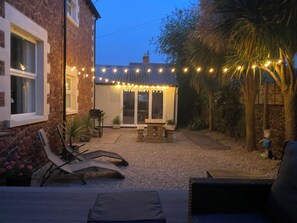 Terrace/patio - Beachside Cottage, Minehead (Minehead)