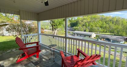 Walk to the Casino! Wifi available & Motorcycle Friendly