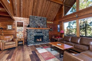 Smart TV, fireplace, DVD player, ping pong