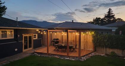 Big 5 Bungalow - Best view in town, spacious house sleeps 8