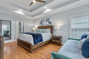 5 bedrooms, desk, iron/ironing board, travel crib - North Myrtle Beach 5BR | Ocean Views | Walk to Sand & Shops (North Myrtle Beach)