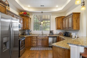 Condo, Multiple Beds, Fireplace, Mountain View | Private kitchen | Fridge, microwave, oven, stovetop - Luxury Penthouse Near Silver Dollar City (Branson)