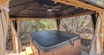 Magnolia - Hot Tub Gazebo - City Escapes Cabins