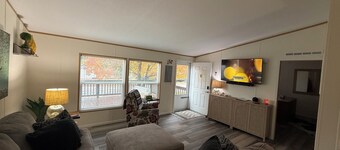 The perfect stayHome located right next to the Big Horn River and Yellowtail Dam