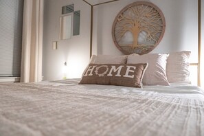 1 habitación, escritorio, tabla de planchar con plancha y wifi gratis 