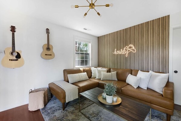 Smart TV, books, offices