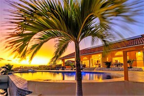 Outdoor pool - Villa Magic Time - Oceanfront (Willibrordus)