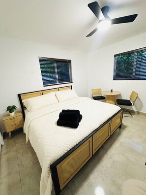 1 bedroom, iron/ironing board, free WiFi, bed sheets - Peaceful Private Studio with King Bed, Bath & Dining Space in Little Havana  🌴 (Miami)