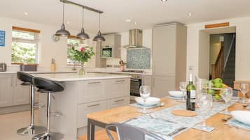 Fridge, dishwasher, electric kettle, toaster